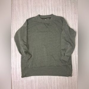 Arie  Oversized Crewneck 
Size: Small (could fit xs-xl)